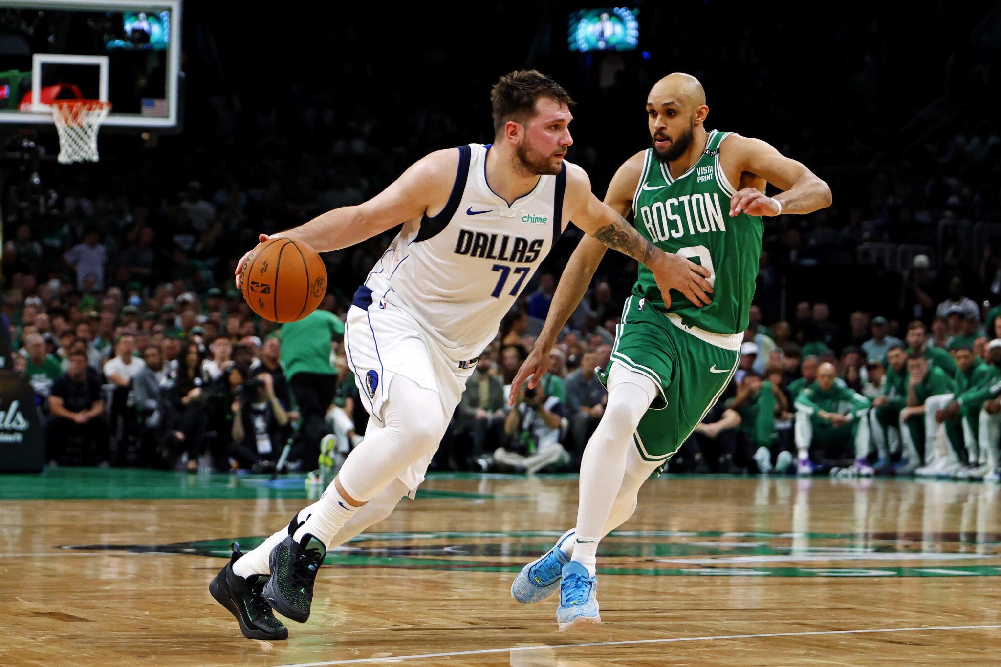 Mavericks' star Luka Doncic suffers injury in preseason practice