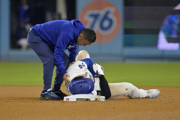 Dodgers manager Dave Roberts gives BIG UPDATE on Ohtani's injury