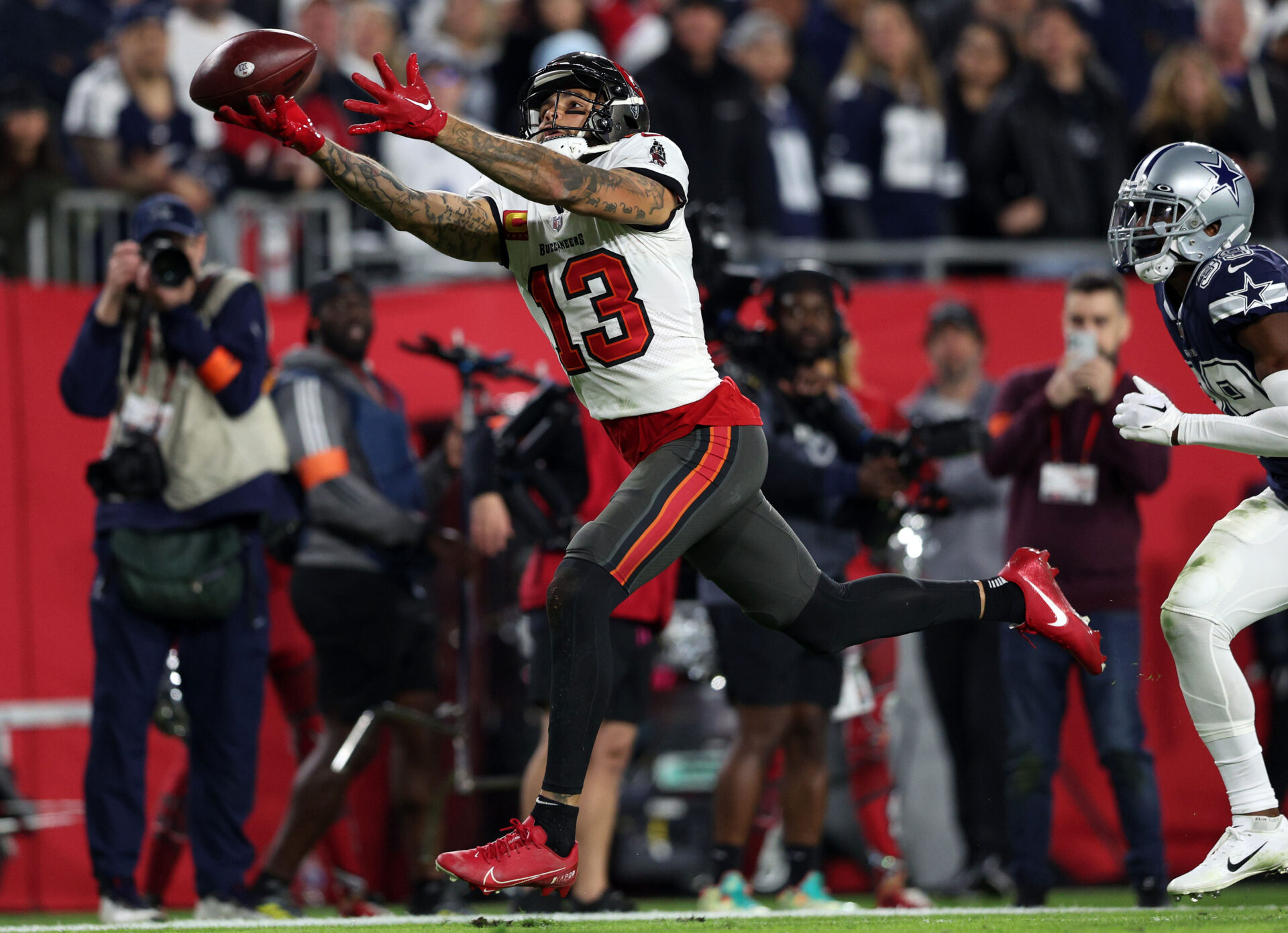 Mike EVans