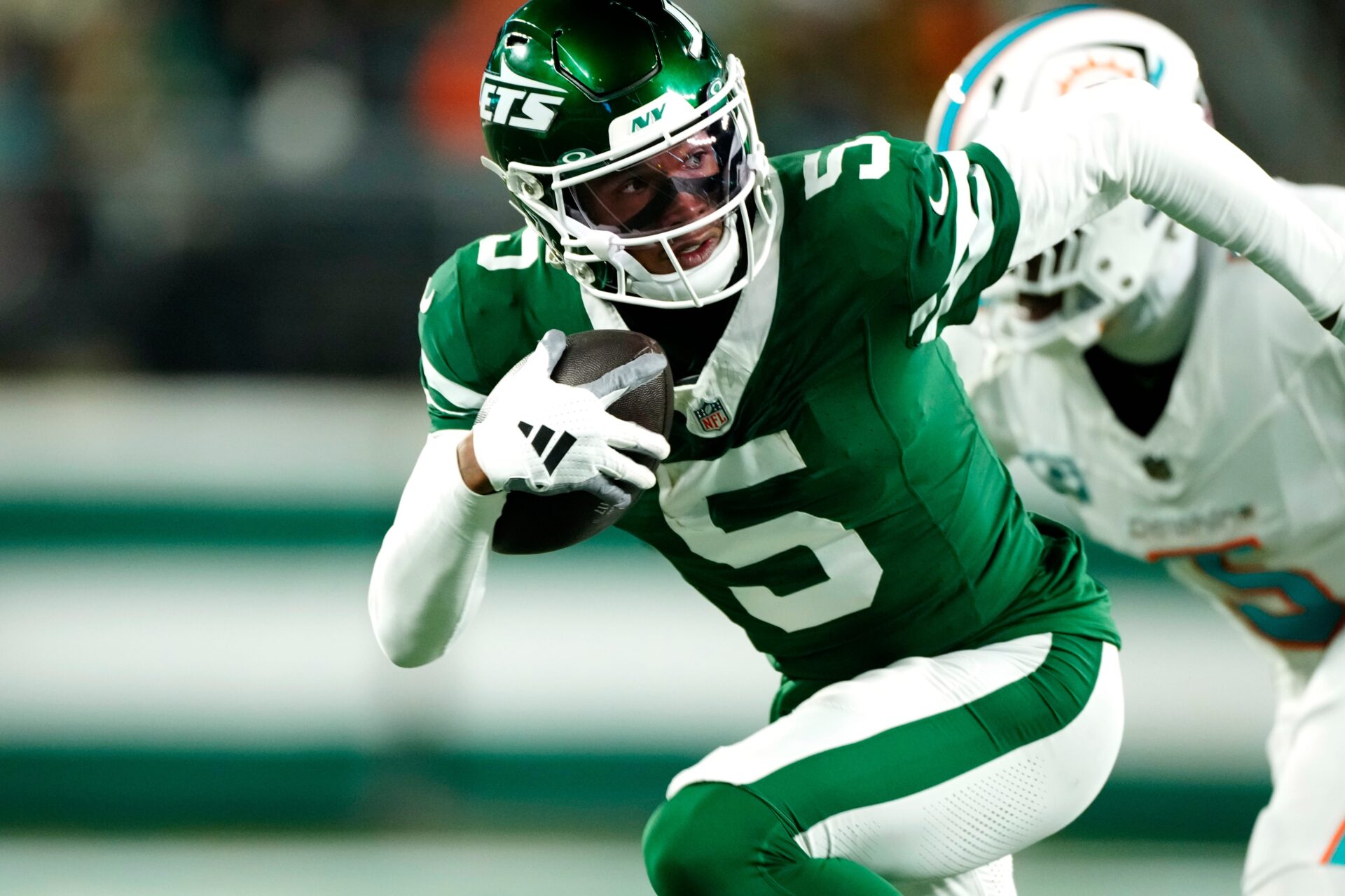 qui sont les receveurs les mieux payés en 2025 en NFL ?