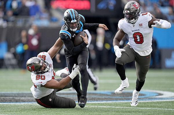 Buccaneers Panthers
