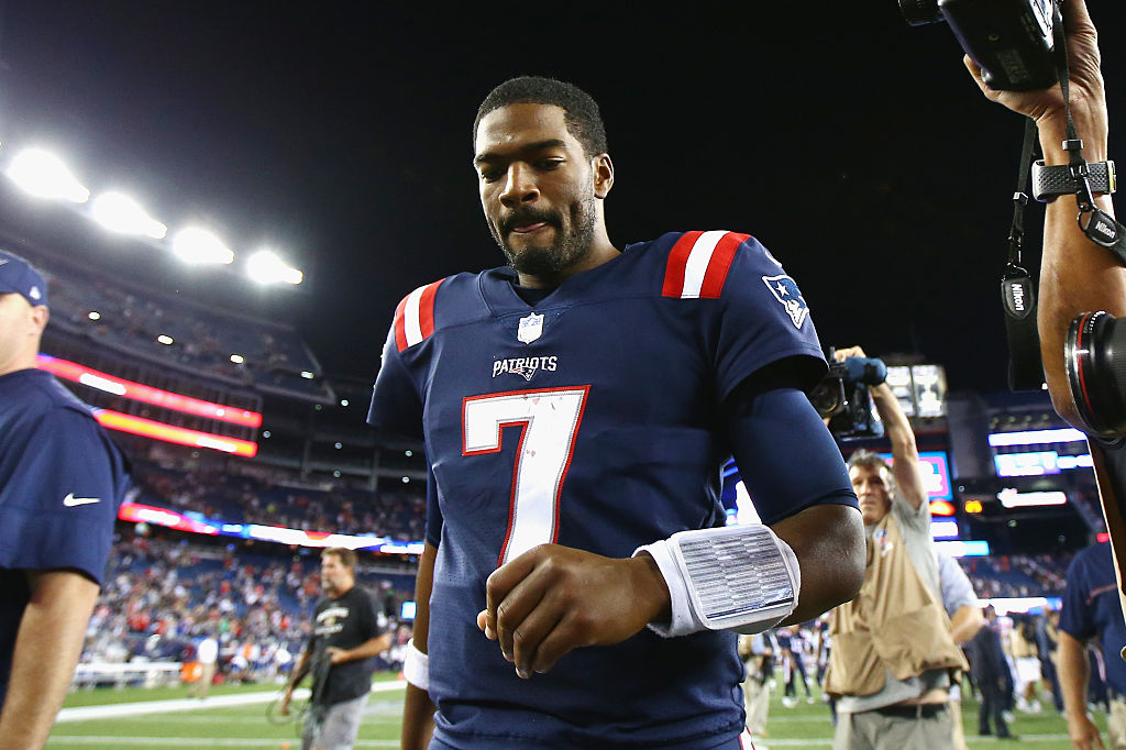 Jacby Brissett foi titular na vitória dos Patriots e Texans