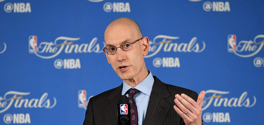 Adam Silver é comissário da NBA