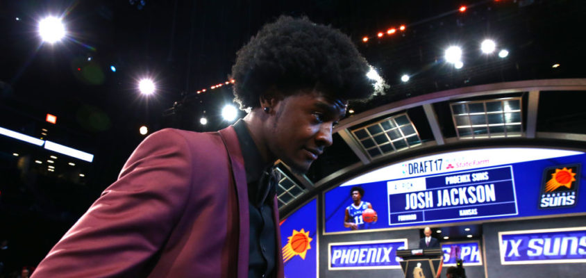 Josh Jackson é escolhido pelo Phoenix Suns no Draft da NBA