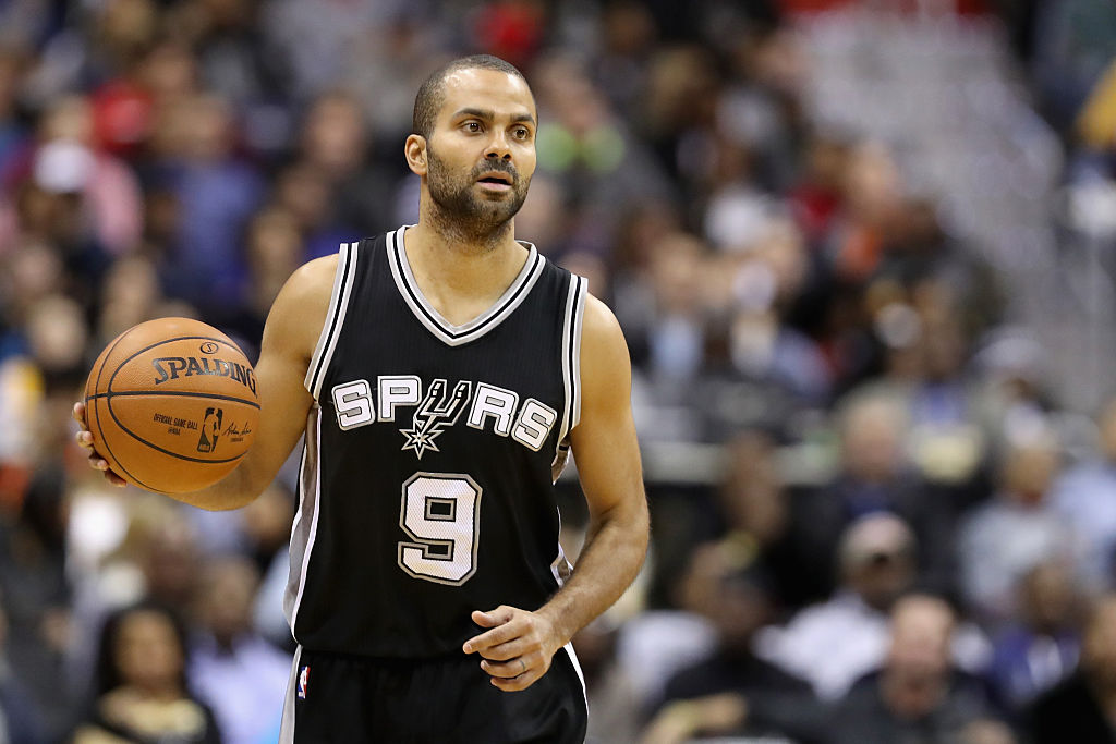 WASHINGTON, DC - NOVEMBER 26: Tony Parker #9 of the San Antonio Spurs dribbles the ball against the Washington Wizards at Verizon Center on November 26, 2016 in Washington, DC