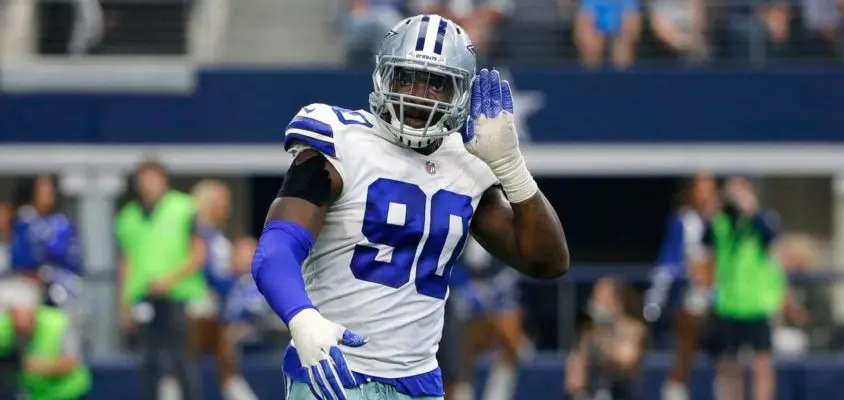 Para ganhar tempo em negociação contratual, Dallas Cowboys pode aplicar a franchise tag em DeMarcus Lawrence