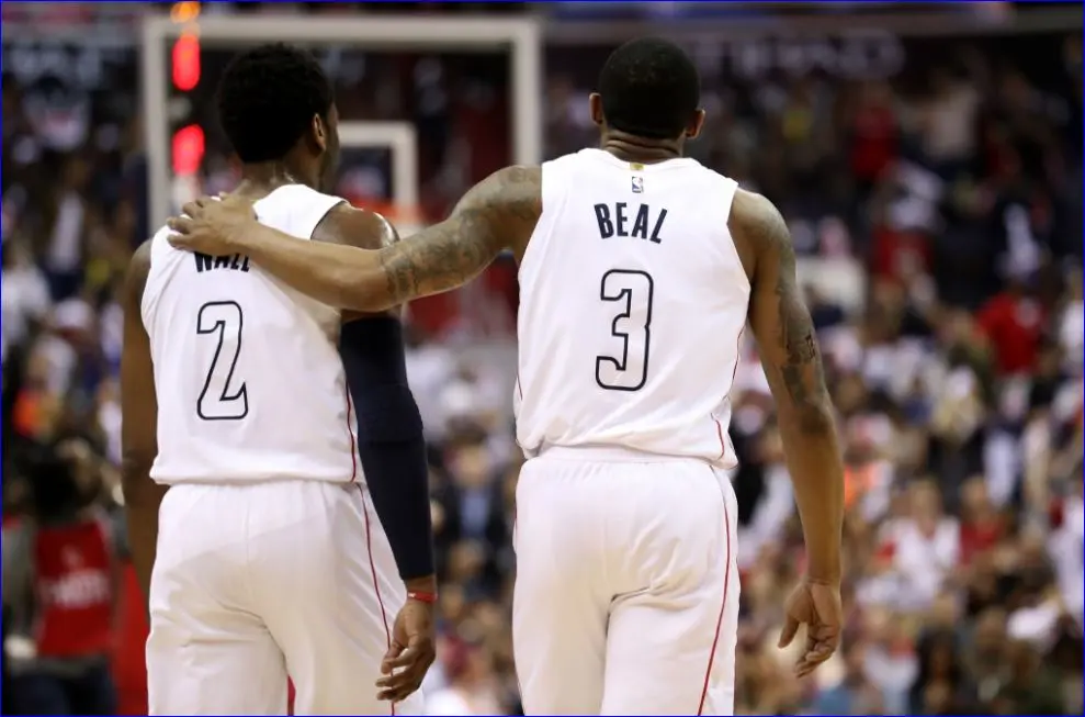 Beal e Wall somaram 58 pontos para os Wiards