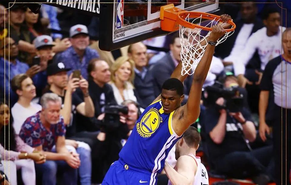 Kevon Looney tem lesão constatada e não deve voltar nesta temporada