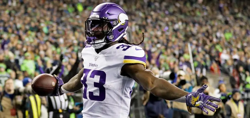 Dalvin Cook comemora mais um TD pelo Minnesota Vikings pela semana 12 da NFL contra o Seattle Seahawks