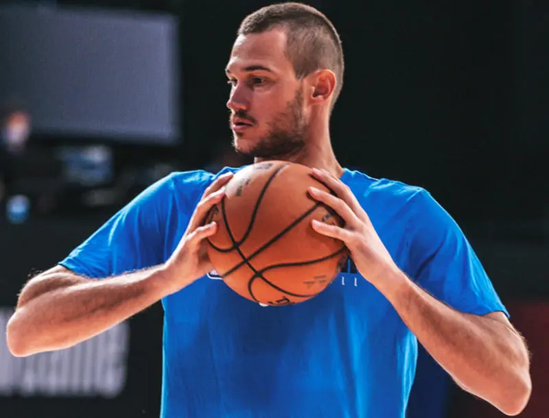 Danilo Gallinari fecha com os Hawks