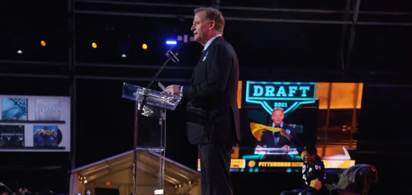 CLEVELAND, OHIO - APRIL 29: NFL Commissioner Roger Goodell announces Najee Harris as the 24th selection by the Pittsburgh Steelers during round one of the 2021 NFL Draft at the Great Lakes Science Center on April 29, 2021 in Cleveland, Ohio