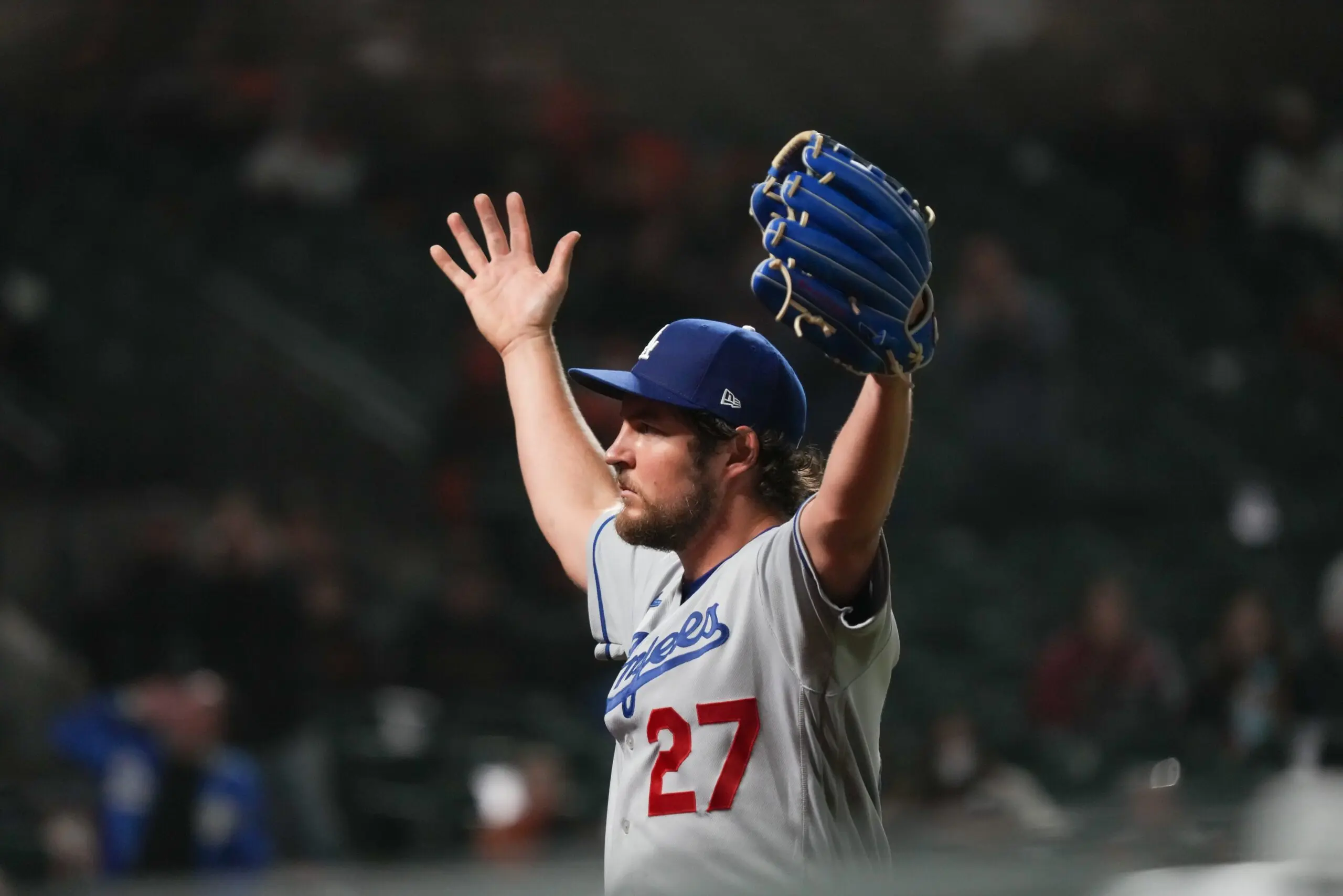 Dodgers vencem Giants com grande atuação de Trevor Bauer