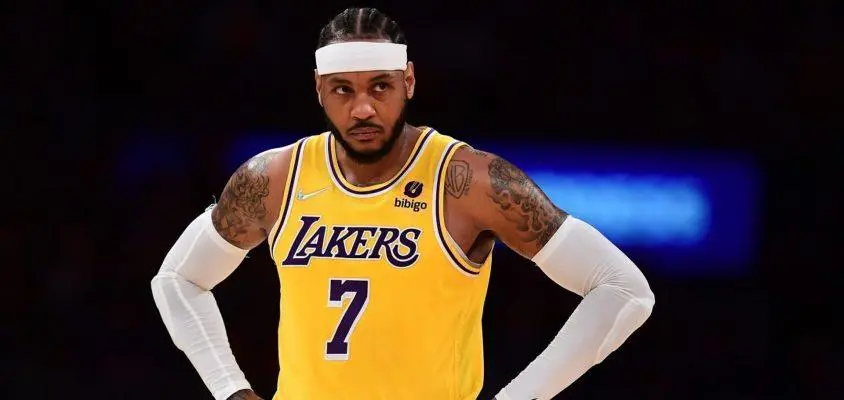 Carmelo Anthony critica provocações recebidas por torcedores do Philadelphia 76ers