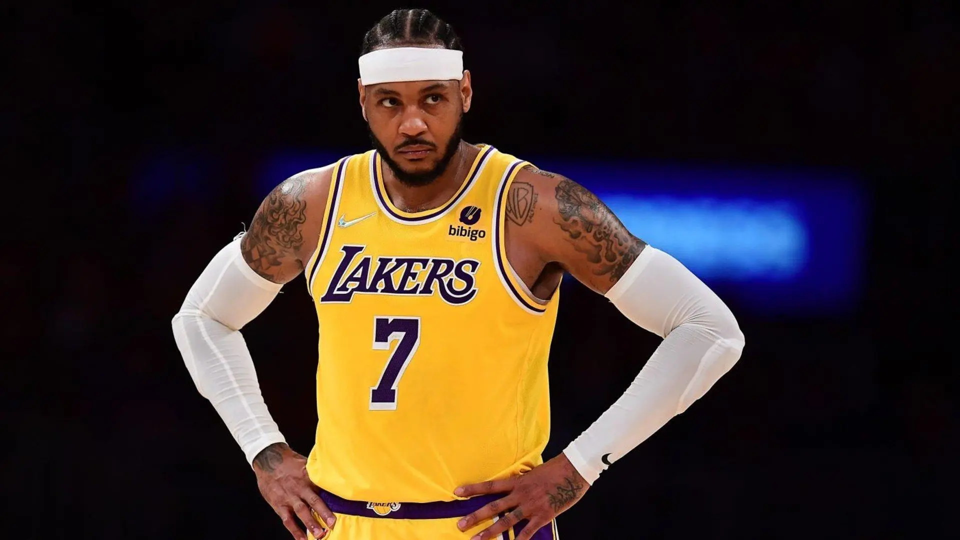 Carmelo Anthony critica provocações recebidas por torcedores do Philadelphia 76ers