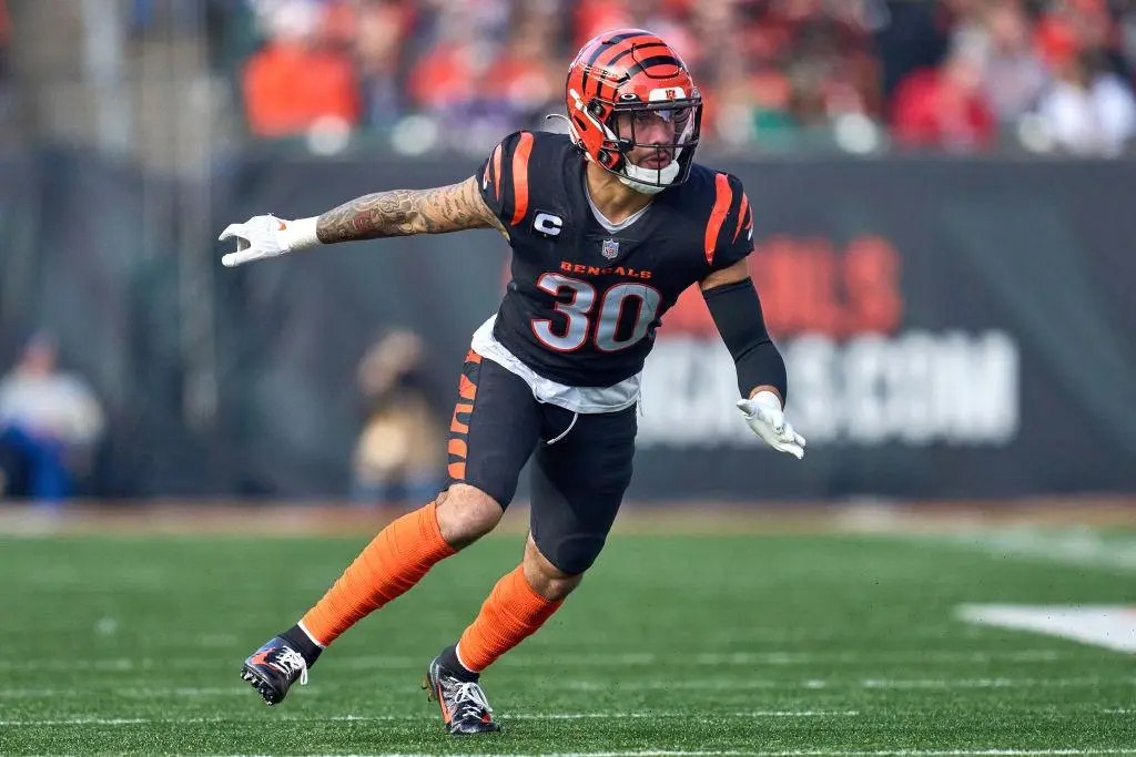 CINCINNATI, OH - DECEMBER 26: Cincinnati Bengals free safety Jessie Bates (30) runs during a game between the Cincinnati Bengals and the Baltimore Ravens on December 26, 2021, at Paul Brown Stadium in Cincinnati, OH