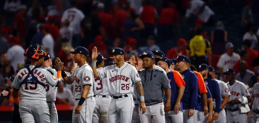 Astros vencem Angels no Opening Day com boa atuação de Valdez