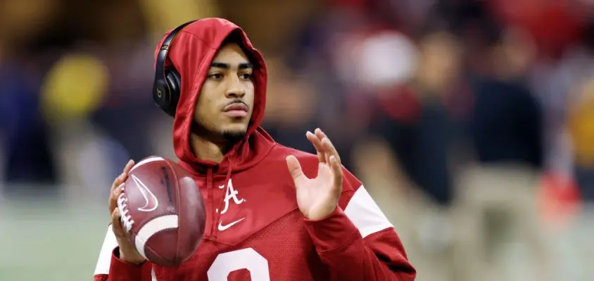 INDIANAPOLIS, IN - JANUARY 10: Alabama Crimson Tide quarterback Bryce Young (9) warms up prior to the CFP National Championship college football game against the Georgia Bulldogs on Jan. 10, 2022 at Lucas Oil Stadium in Indianapolis, Indiana