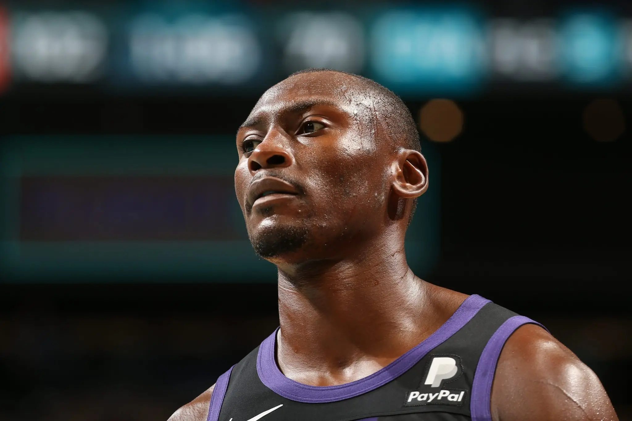 Bismack Biyombo encontra Papa Francisco após vôo cancelado no Congo