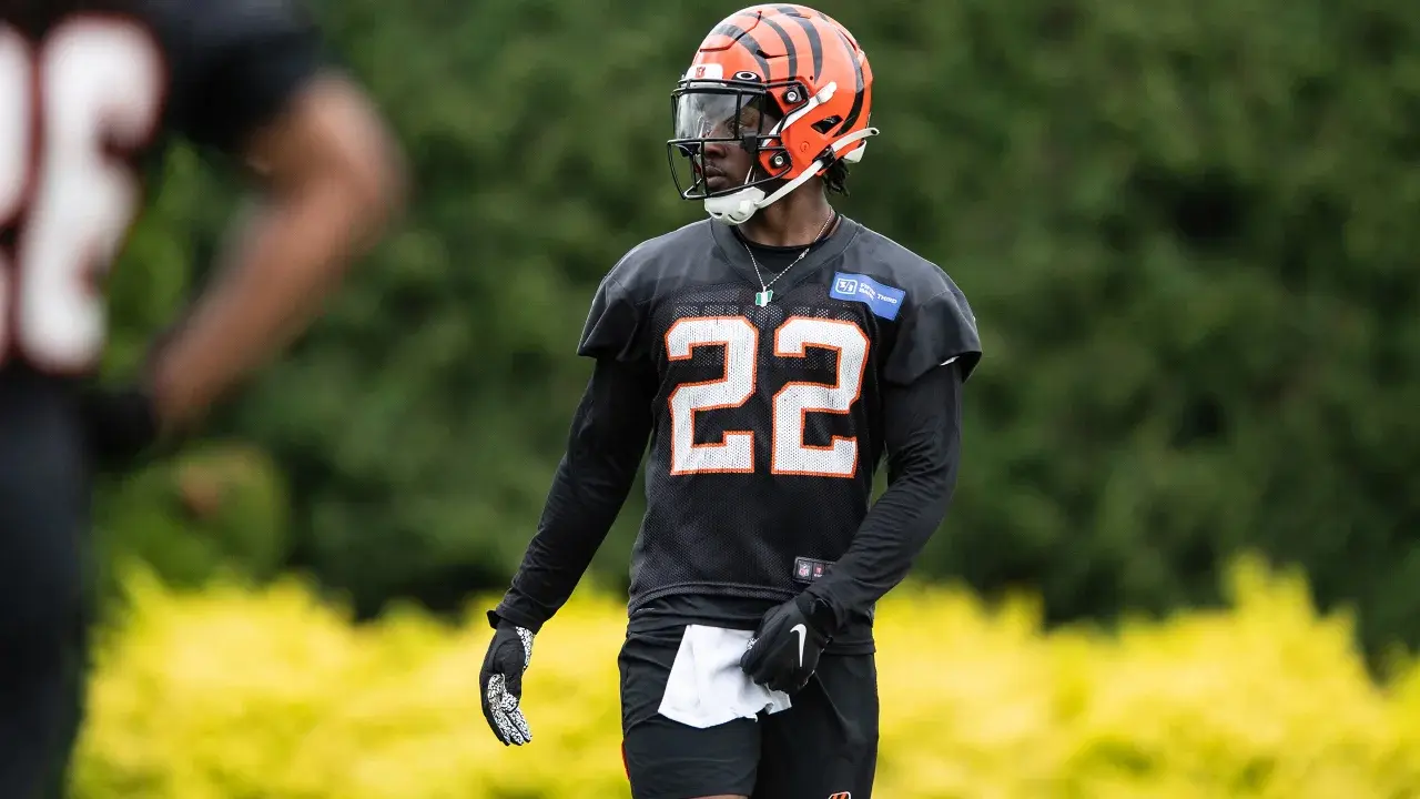 Chidobe Awuzie cornerback Cincinnati Bengals