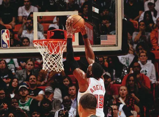 Adebayo - Heat vence Celtics em Miami