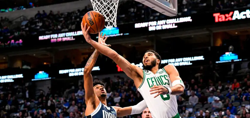 Com triplo-duplo de Tatum, Celtics encerram sequências dos Mavericks e de Doncic