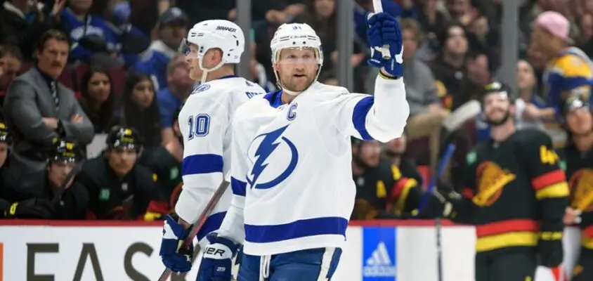 Em noite histórica de Steven Stamkos, Lightning vence Canucks