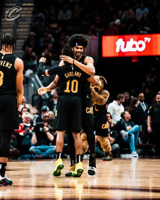 Cavaliers vencem Memphis - Darius Garland e Jarrett Allen