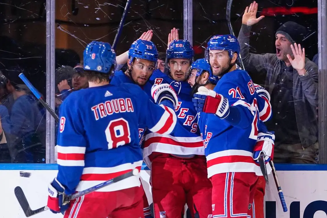 Rangers conquistam terceira vitória seguida ao bater os Canucks no MSG