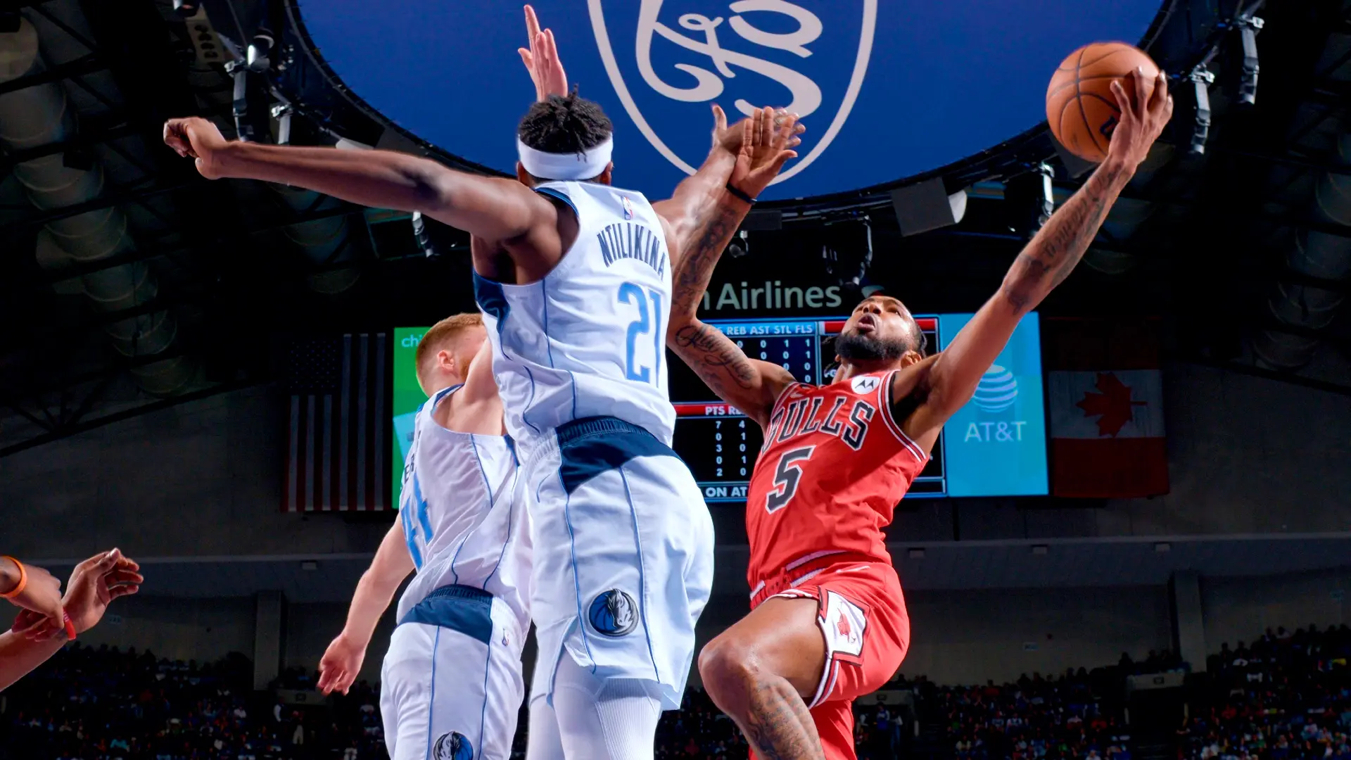 Doncic joga apenas o primeiro quarto, Mavericks perdem para os Bulls e ficam de fora do play-in