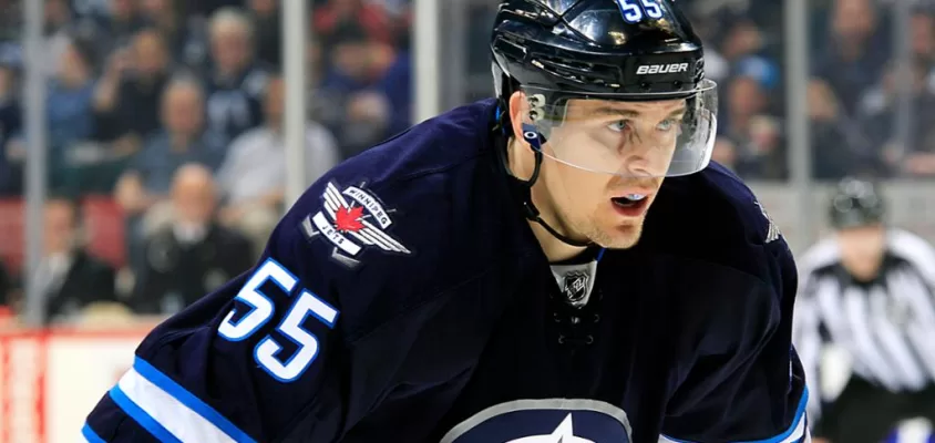 Mark Scheifele, do Winnipeg Jets, está fora do jogo 5 com uma lesão no braço.