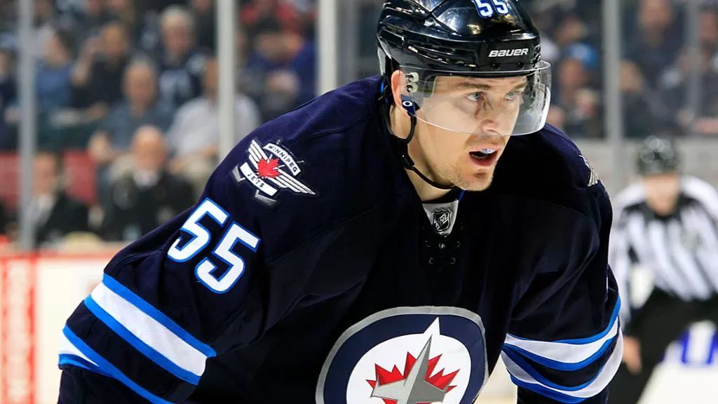 Mark Scheifele, do Winnipeg Jets, está fora do jogo 5 com uma lesão no braço.