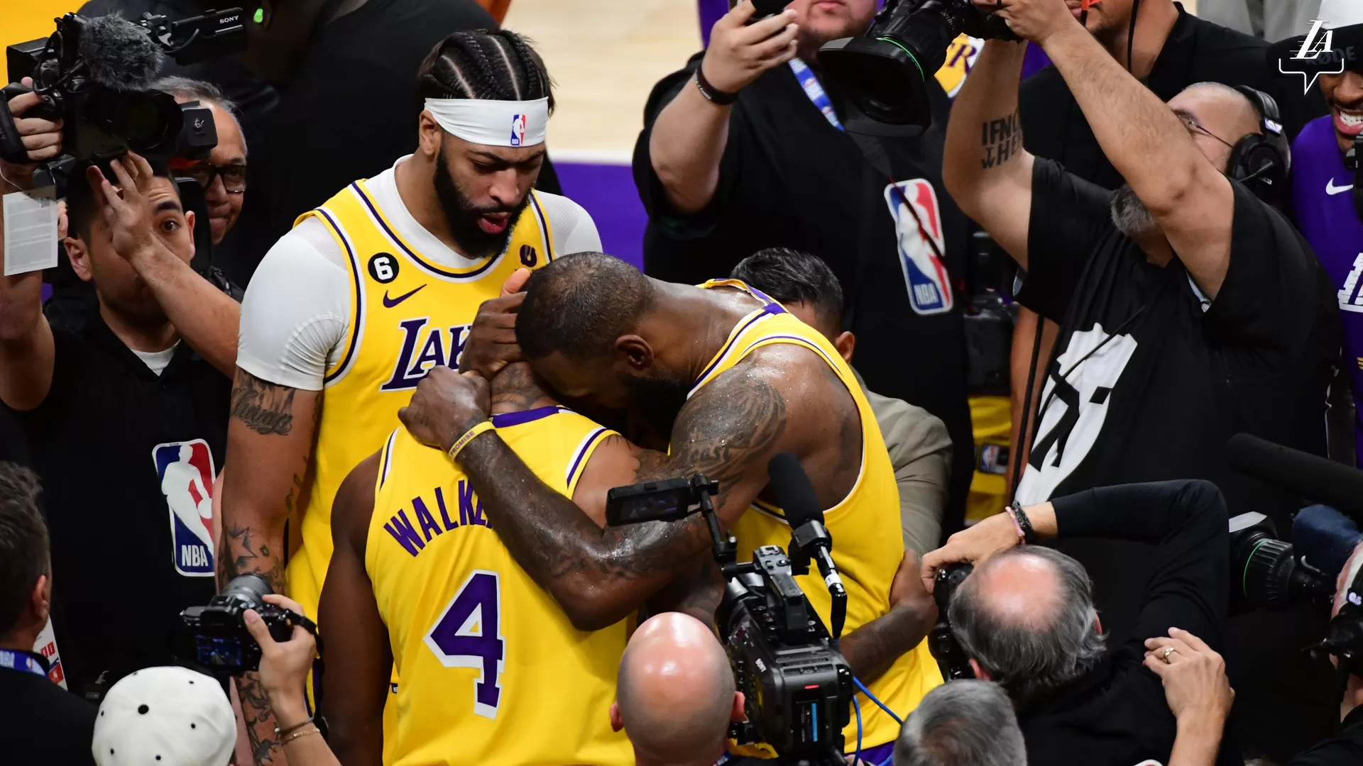 Lakers vencem Warriors e ficam a uma vitória das Finais do Oeste