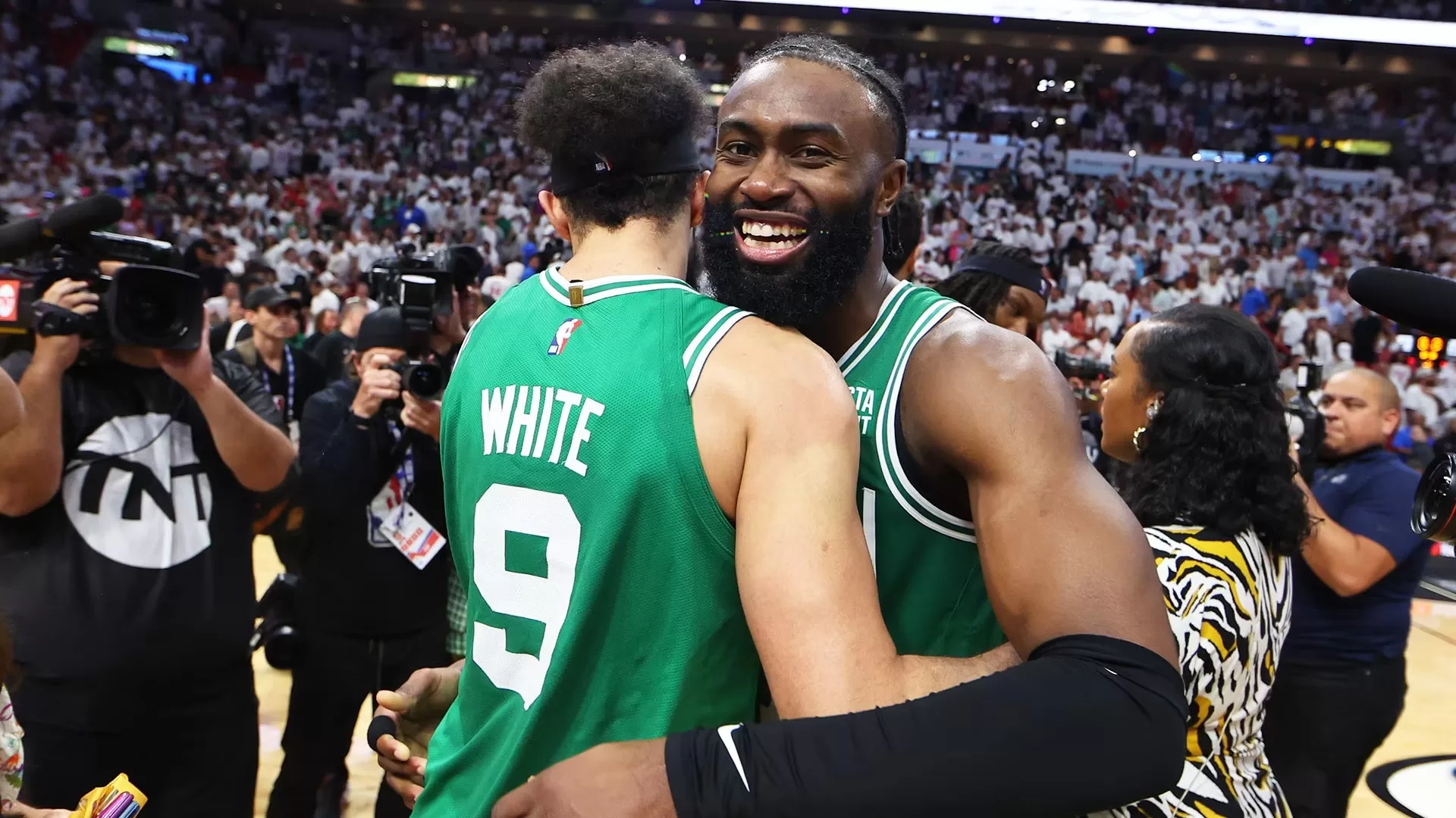 White acerta arremesso no último segundo, Celtics derrotam Heat e forçam o jogo 7