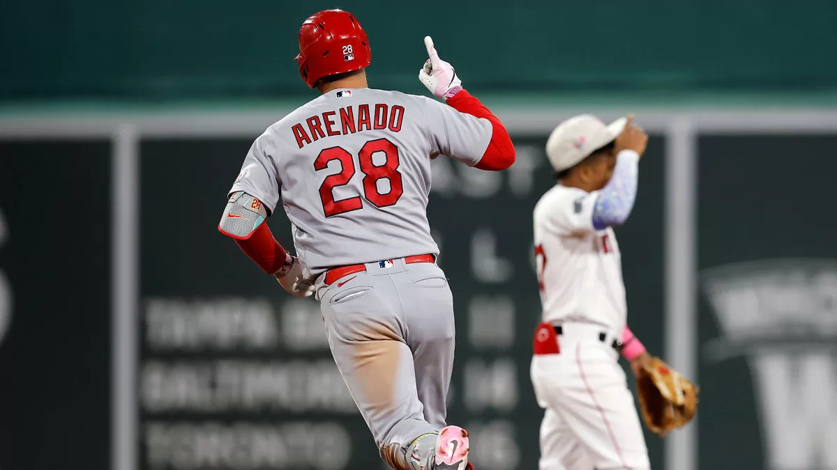 Cardinals vivem grande noite ofensiva e vencem Red Sox