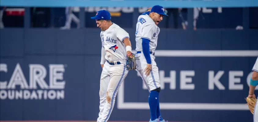 Os Blue Jays derrotaram o Houston Astros nesta quarta-feira (7) pelo placar de 3 a 2