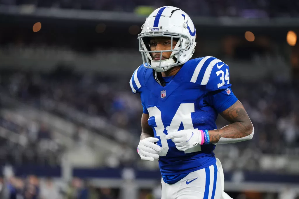 ARLINGTON, TX - DECEMBER 04: Isaiah Rodgers #34 of the Indianapolis Colts warms up against the Dallas Cowboys at AT&T Stadium on December 4, 2022 in Arlington, Texas.