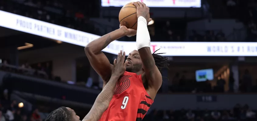 Grant renova com os Blazers por cinco anos