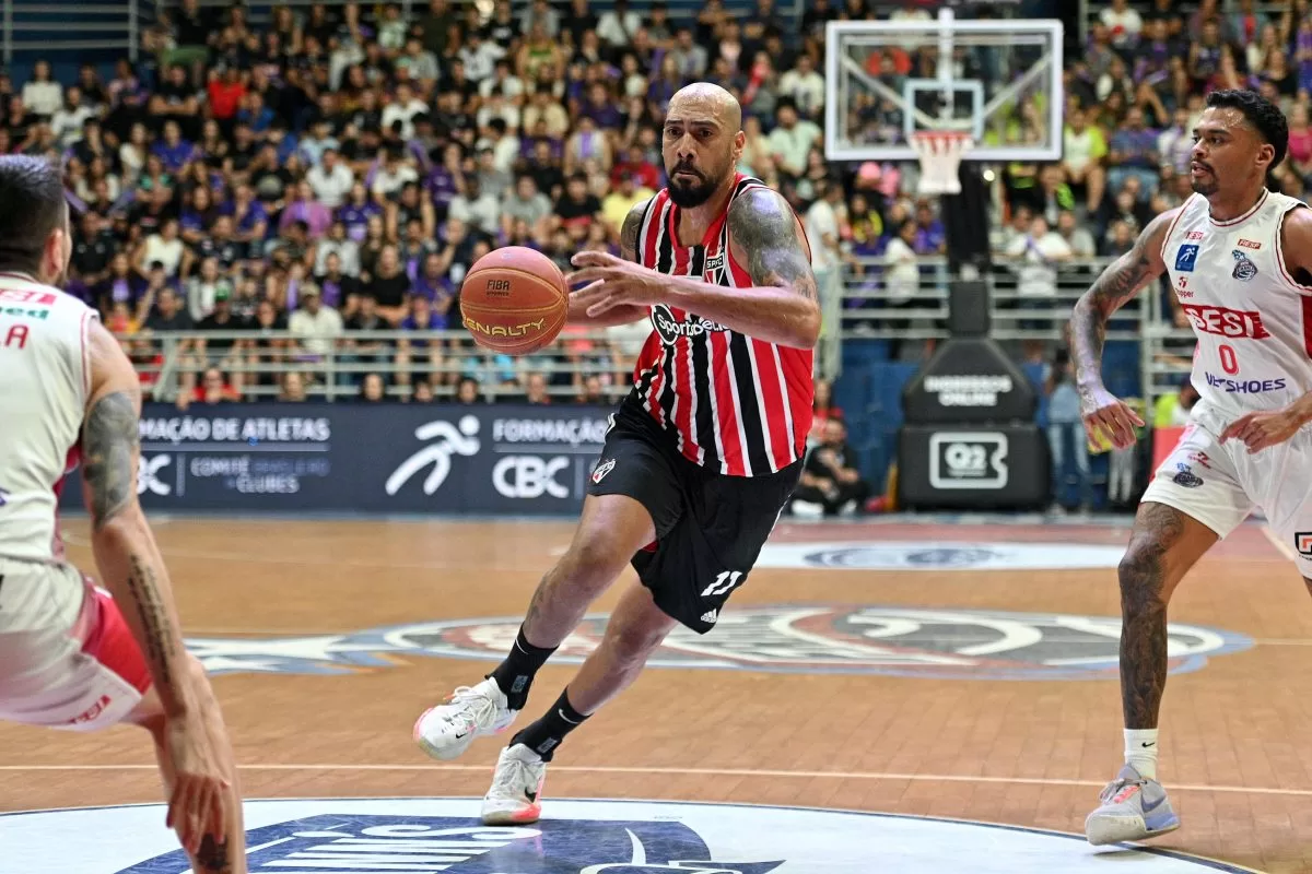 São Paulo derrota SESI/Franca, empata final do NBB 15 e força o quinto e decisivo jogo