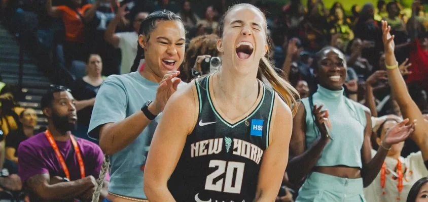 Sabrina Ionescu vence torneio de três pontos com recorde histórico