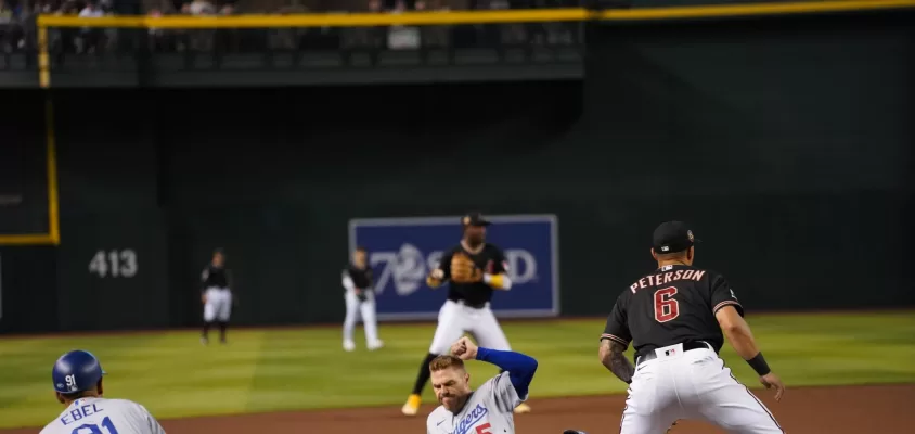 Dodgers marcam no final e vencem Diamondbacks