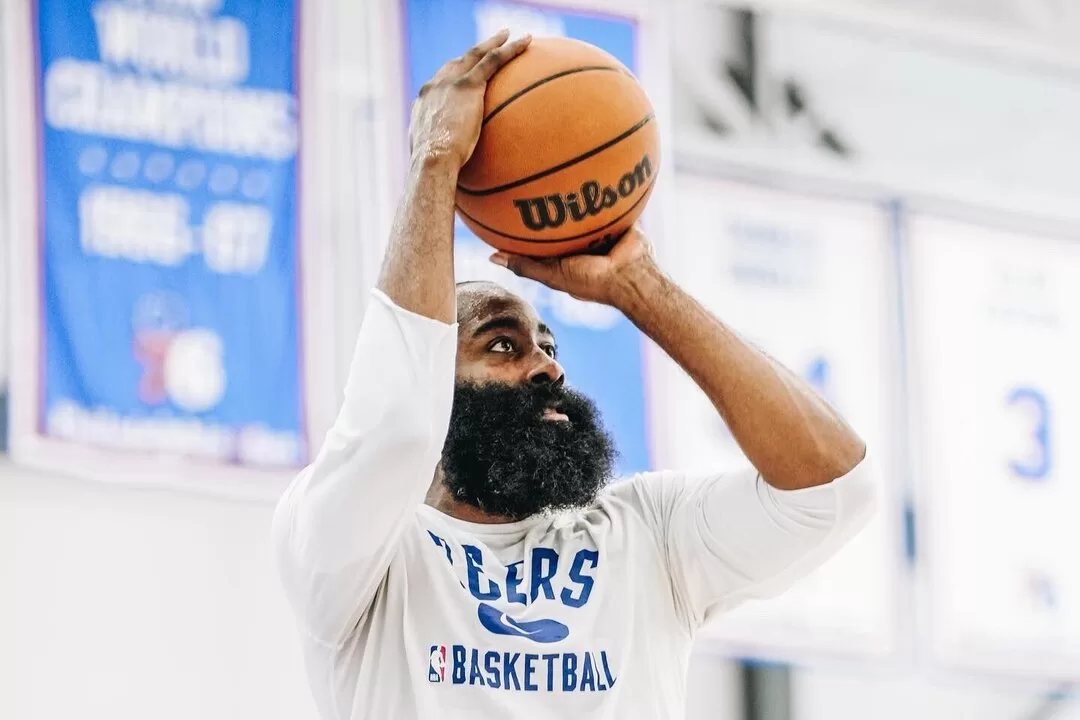 Harden é multado em US$ 100 mil pela NBA