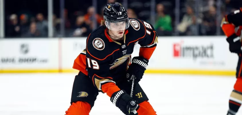 Troy Terry renova com os Ducks por mais 7 anos