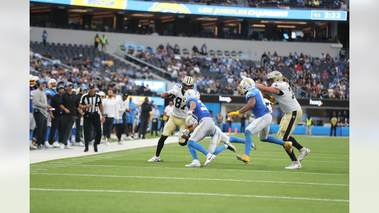 Saints contra Chargers pela pré-temporada de 2023.