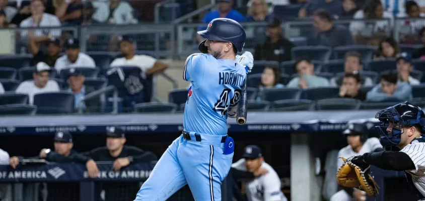 Blue Jays vencem Yankees e se mantém na zona de classificação aos playoffs