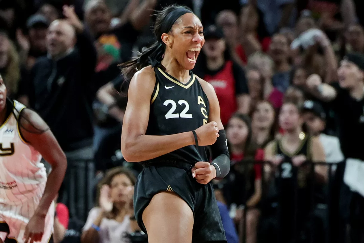 A'ja Wilson bate recordes e lidera Aces em vitória sobre o Sky