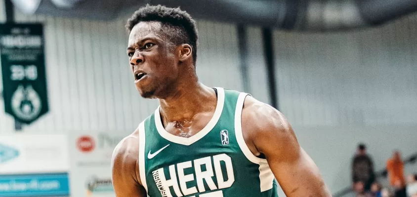 Alex Antetokounmpo em ação pelo Wisconsin Herd