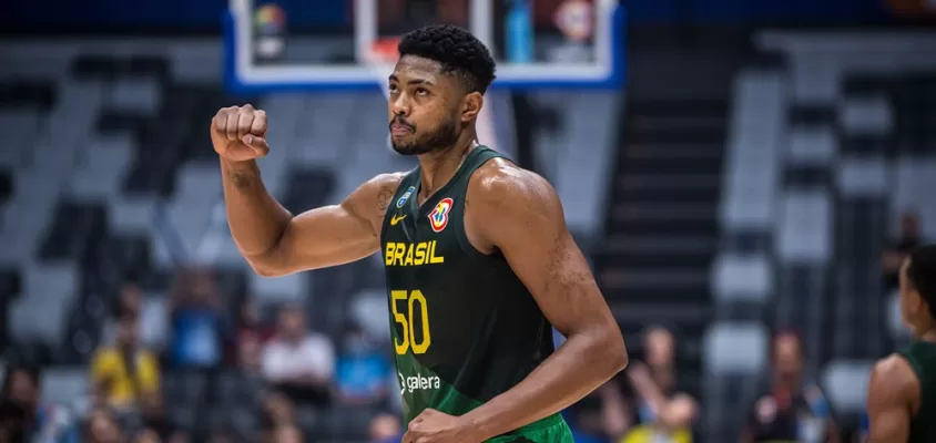 Caboclo na campanha do Brasil na Copa do Mundo de Basquete 2023