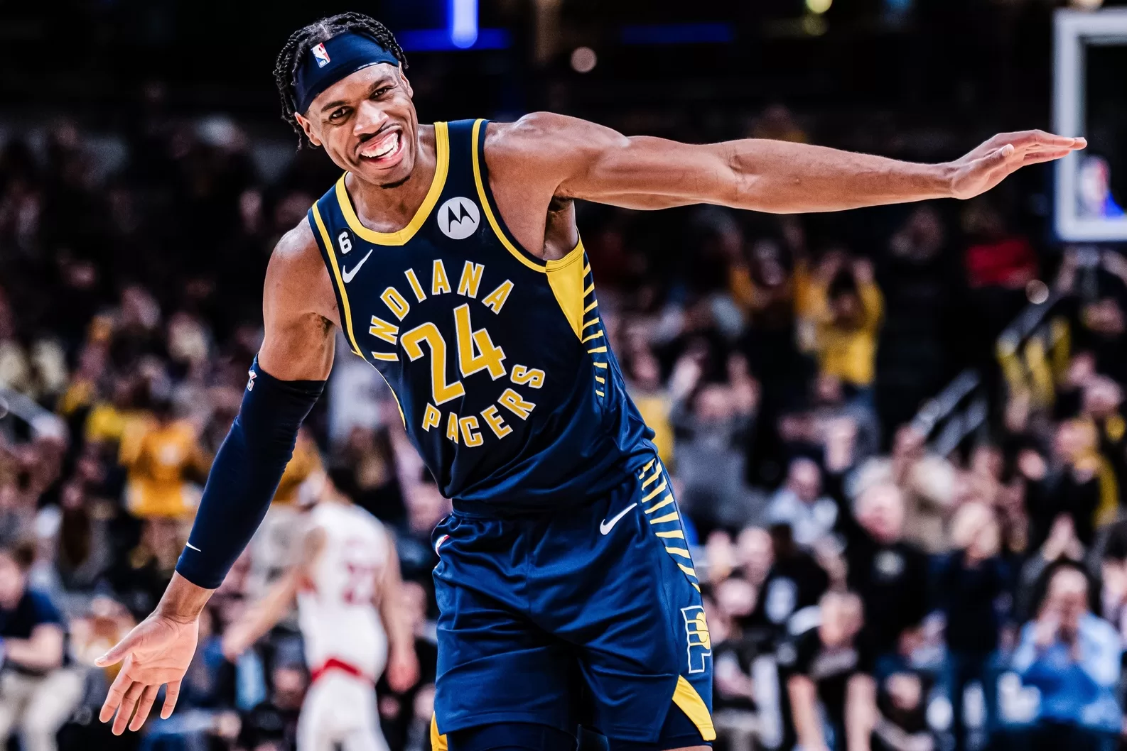 Pacers e Hield trabalham em troca