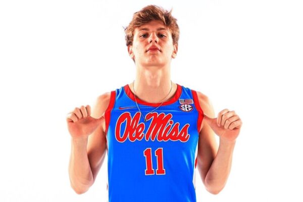 Klafke se compromete por Ole Miss