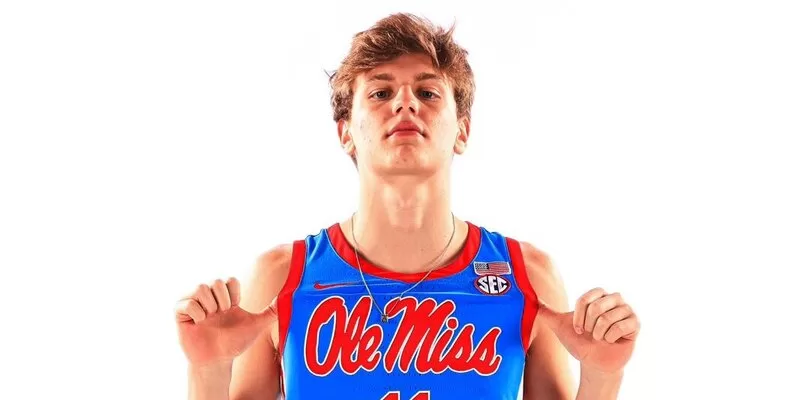 Klafke se compromete por Ole Miss